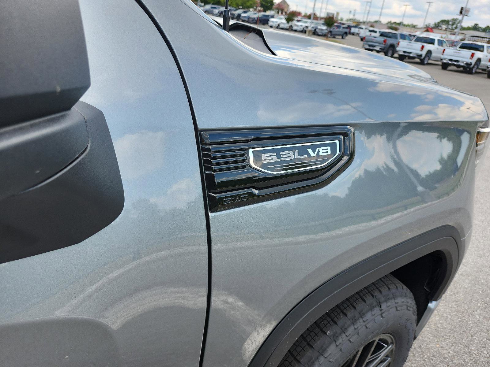 New 2026 GMC Sierra 1500 Elevation image 7