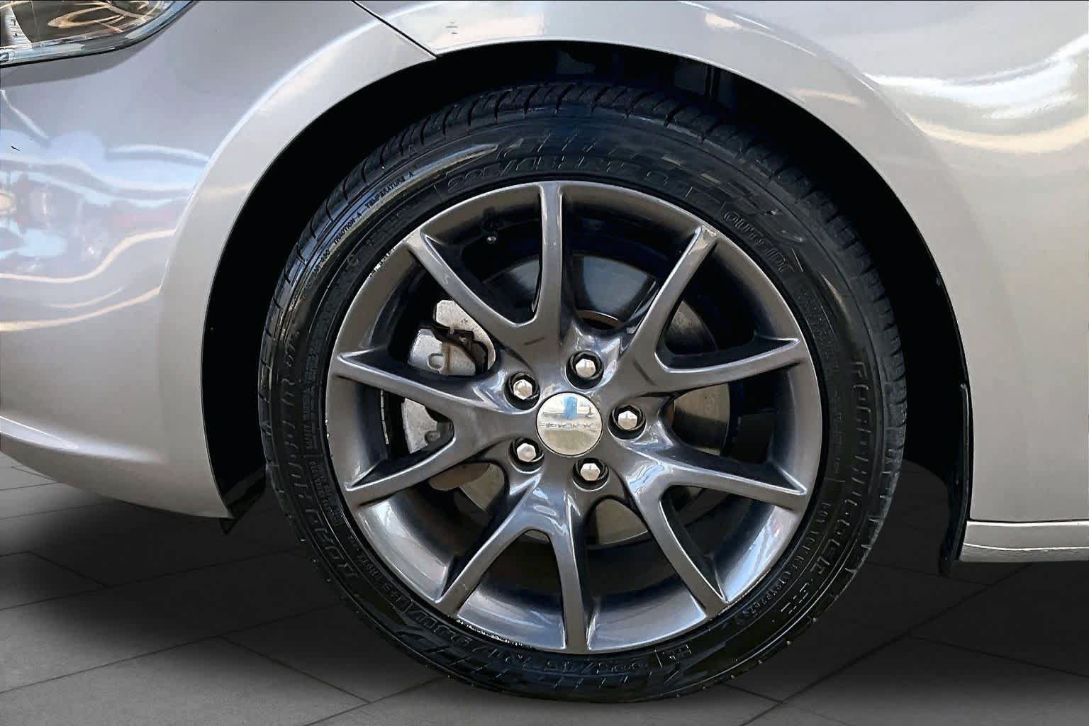 Used 2016 Dodge Dart SE w/ Convenience Group FWD image 10