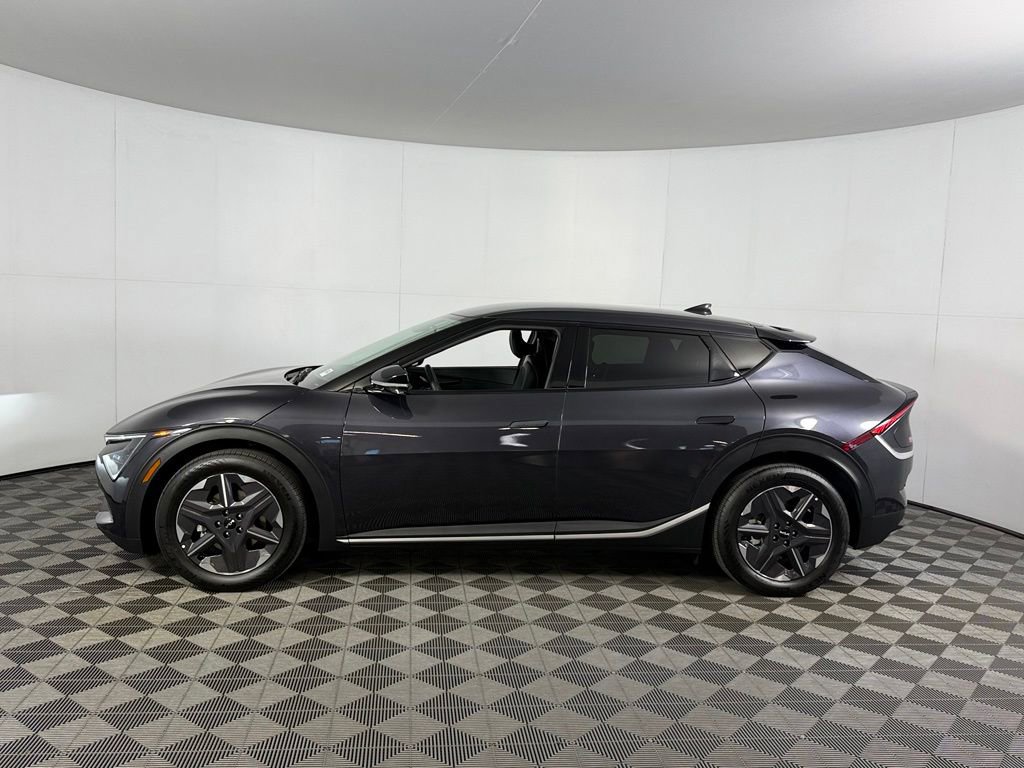 Used 2025 Kia EV6 Light RWD image 11