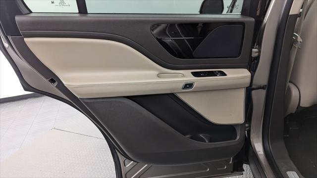 Used 2021 Lincoln Aviator 2WD image 14