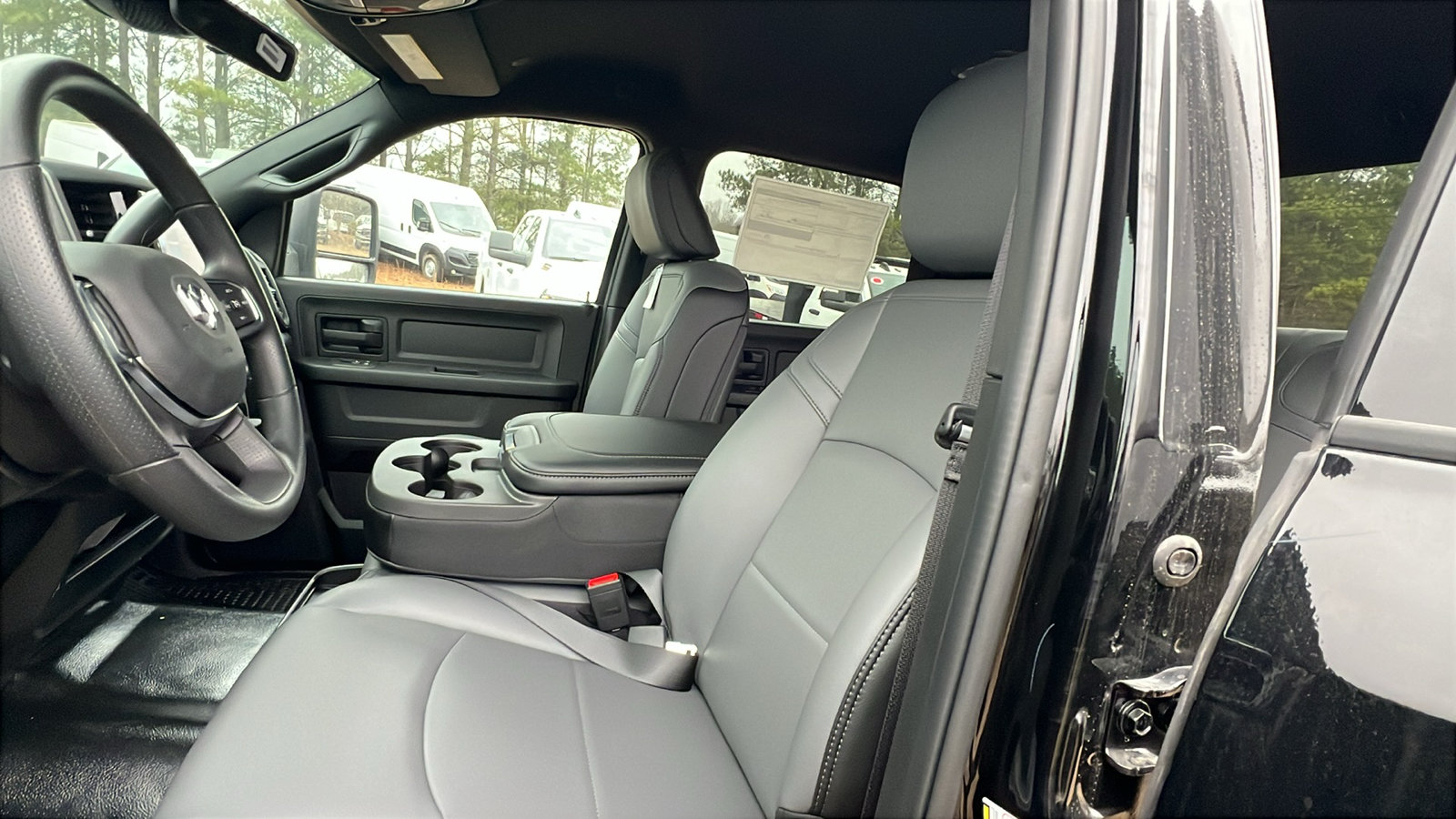 New 2026 RAM 2500 Tradesman w/ Chrome Appearance Group AWD/4WD image 17