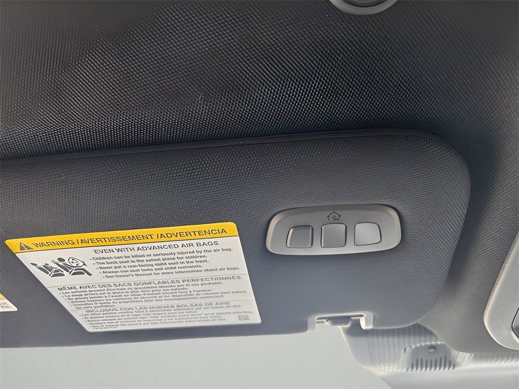 Used 2025 Ford Explorer ST-Line image 34
