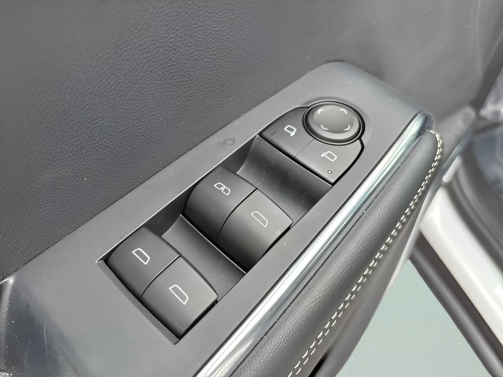 New 2025 GMC Acadia Elevation FWD image 12