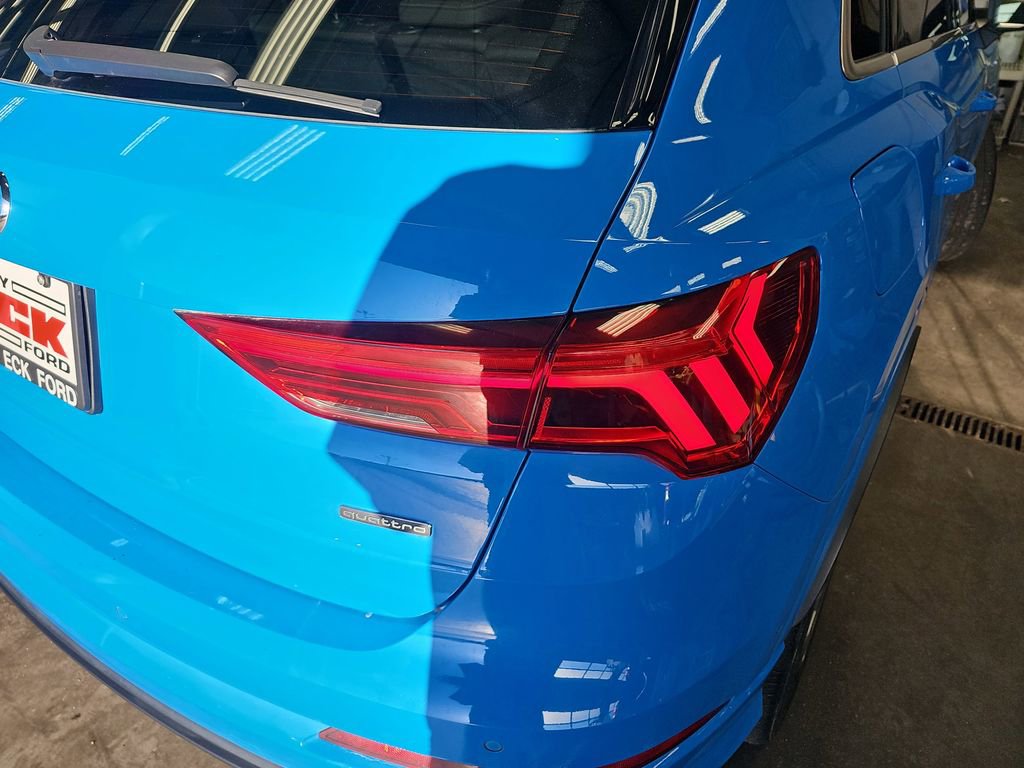 Used 2019 Audi Q3 2.0T Prestige AWD/4WD image 35