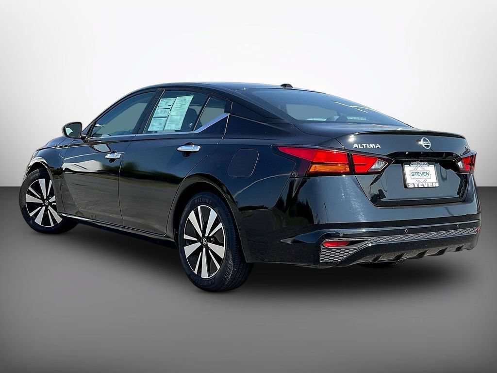 Used 2021 Nissan Altima 2.5 SV FWD image 4