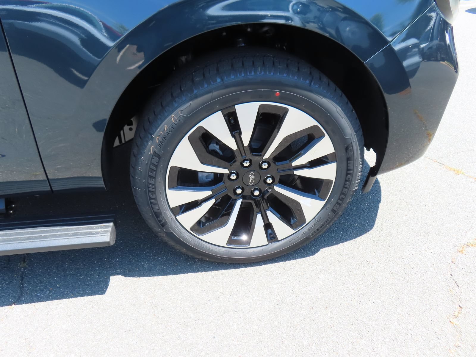 New 2026 Ford Expedition Max Platinum w/ Driver's Package AWD/4WD image 8