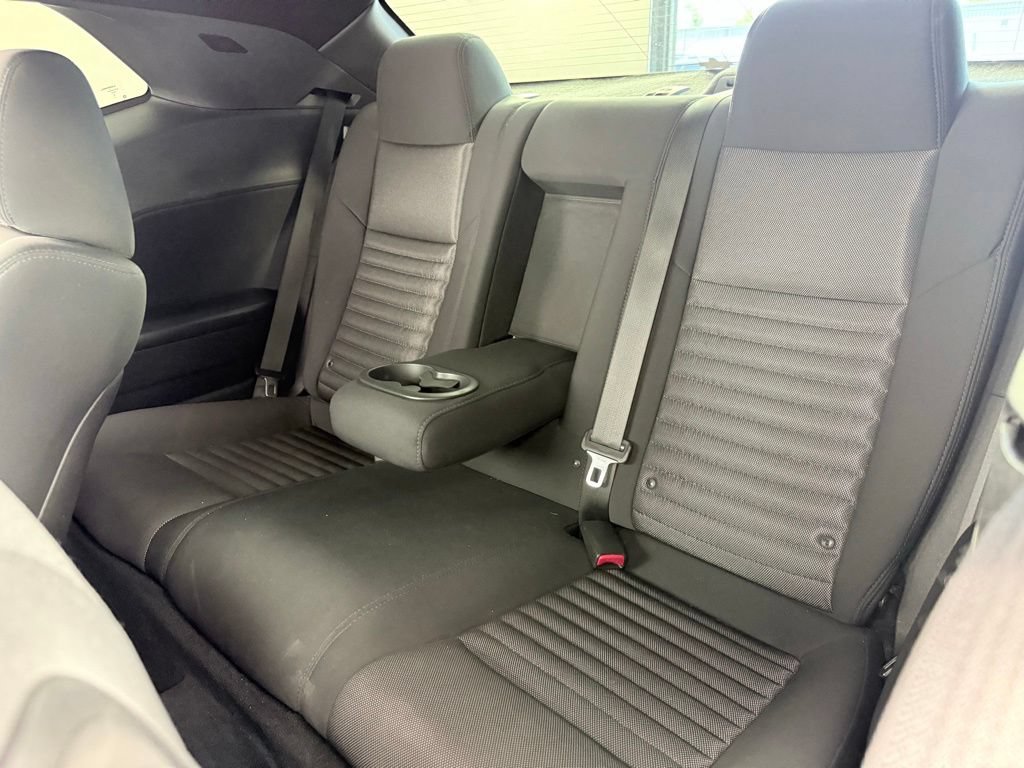Used 2014 Dodge Challenger R/T RWD image 19