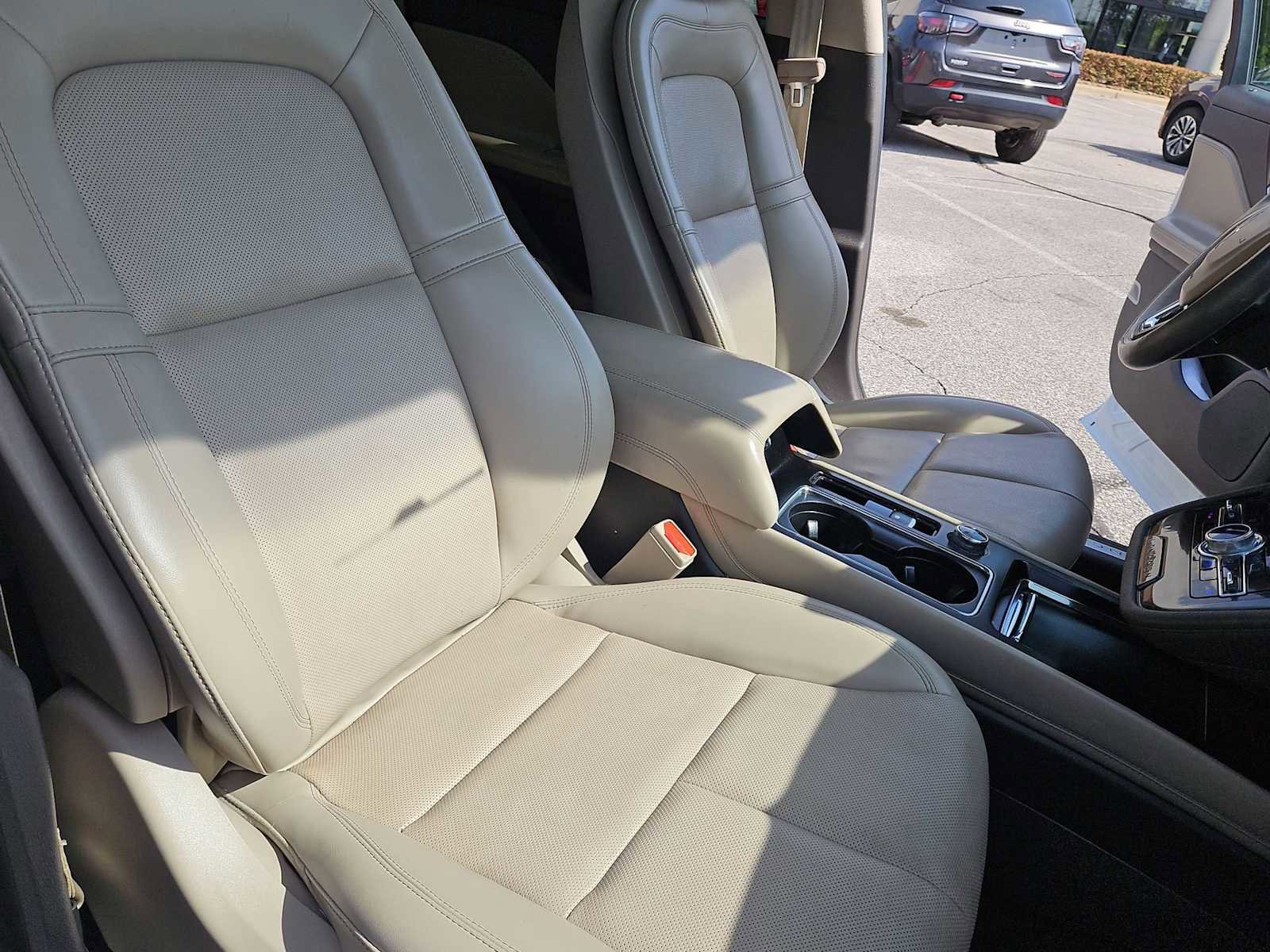 Used 2021 Lincoln Corsair Reserve w/ Elements Package AWD/4WD image 24