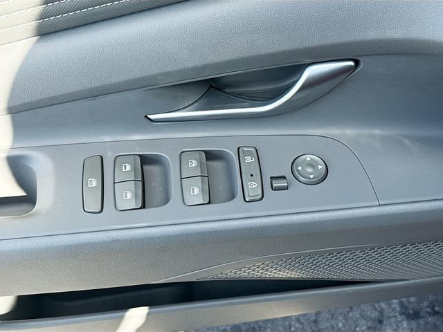 Certified 2023 Hyundai Elantra SEL w/ Convenience Package image 17