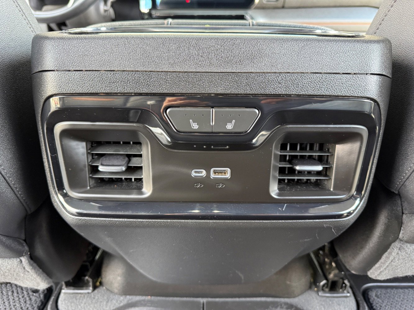 Used 2024 GMC Sierra 2500 AT4 w/ AT4 Premium Plus Package image 17