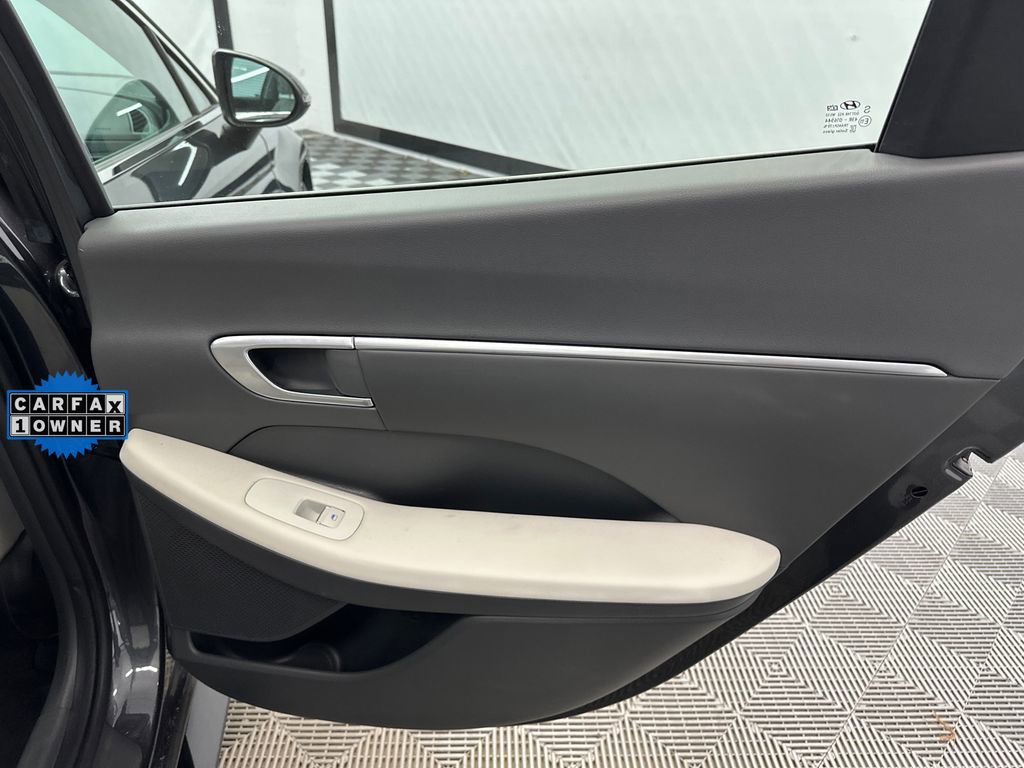 Used 2022 Hyundai Sonata SEL image 17