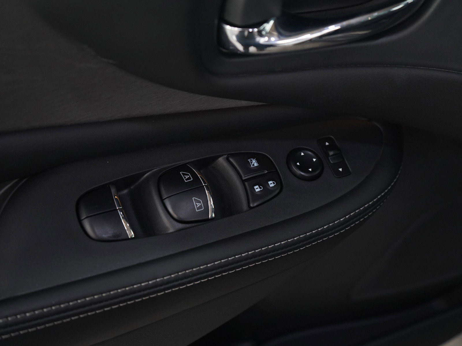 Used 2024 Nissan Murano SL image 18