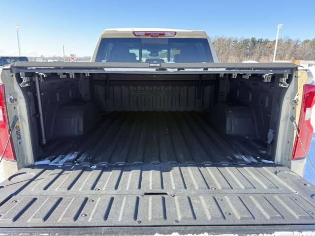 Used 2023 Chevrolet Silverado 1500 ZR2 w/ Technology Package image 9