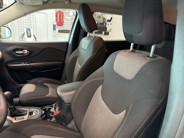 Used 2014 Jeep Cherokee Latitude image 14