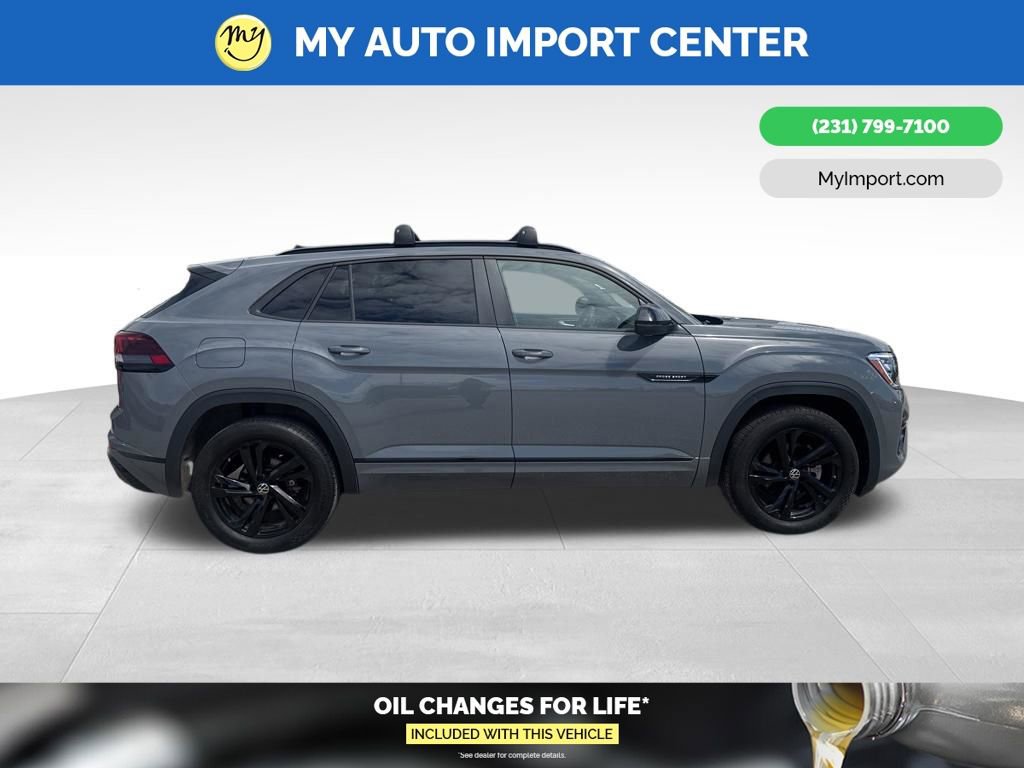 Used 2025 Volkswagen Atlas Cross Sport SEL R-Line AWD/4WD image 8