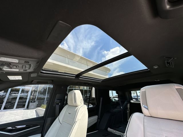 Certified 2024 Cadillac Escalade Sport w/ LPO, ONYX Package image 29