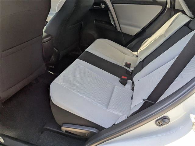 Used 2018 Toyota RAV4 XLE image 18