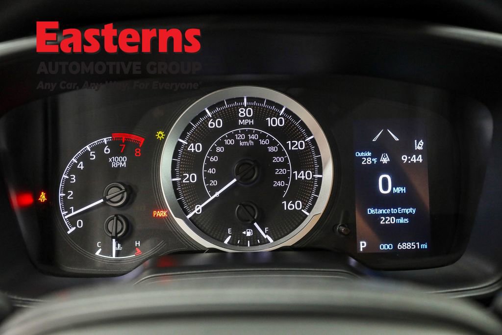 Used 2022 Toyota Corolla LE image 18