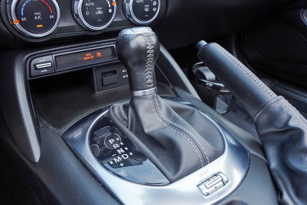 Used 2021 MAZDA MX-5 Miata RF Grand Touring RWD image 20