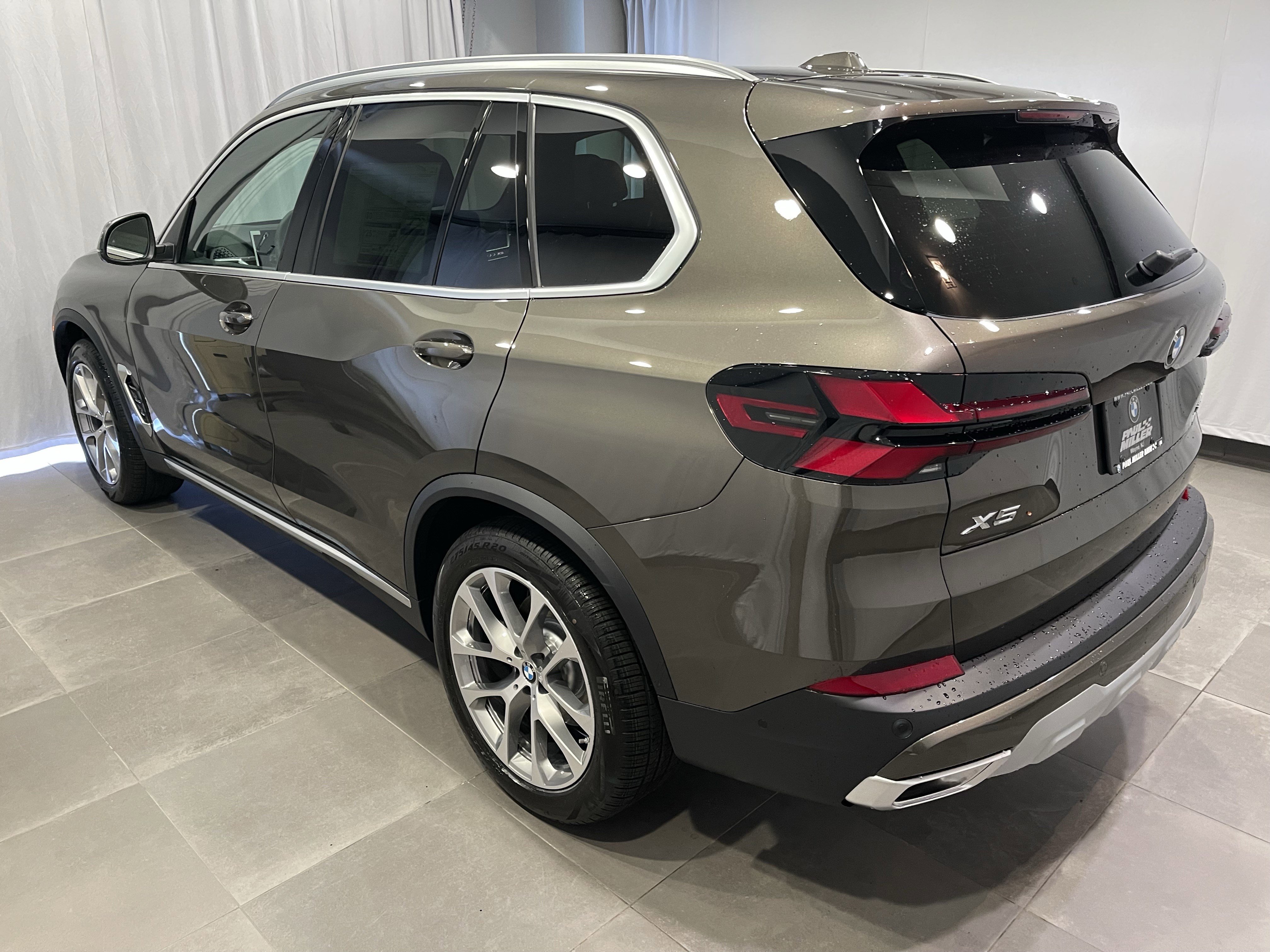 New 2026 BMW X5 xDrive40i AWD/4WD image 4