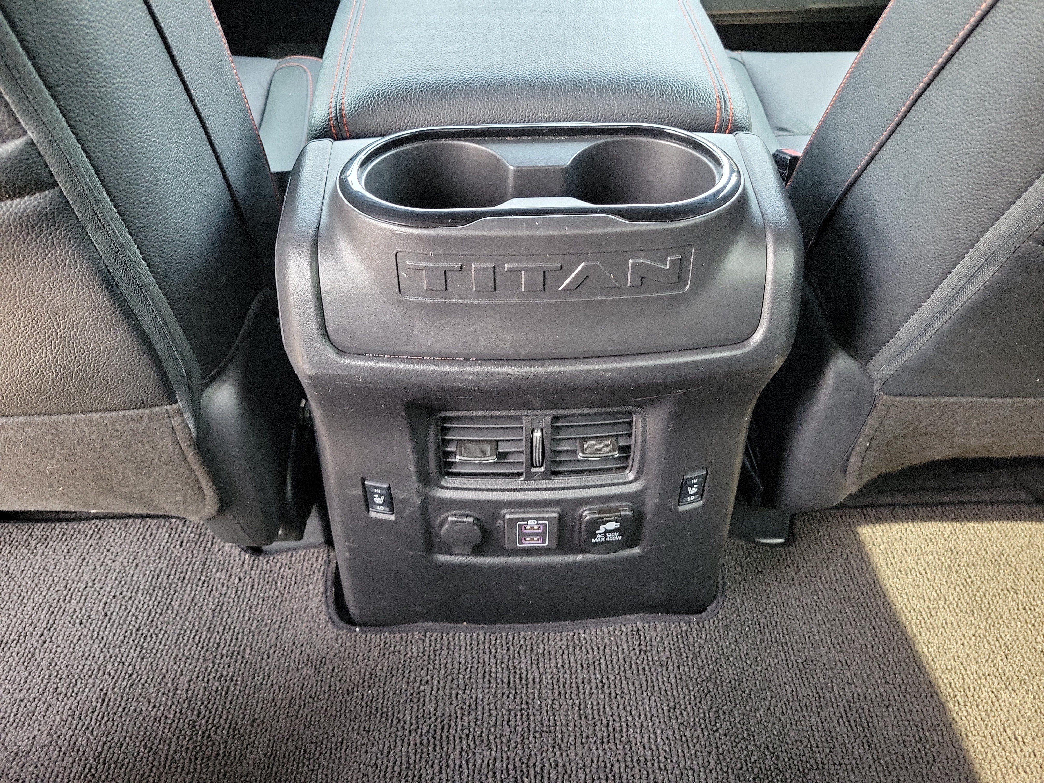 Used 2022 Nissan Titan PRO-4X w/ Pro-4x Convenience Package AWD/4WD image 10