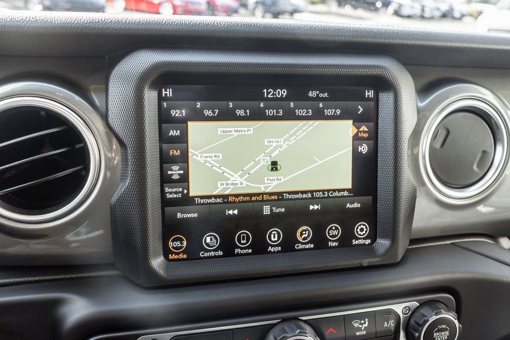 Used 2023 Jeep Wrangler Unlimited Sahara AWD/4WD image 19