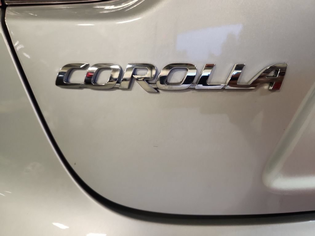 Used 2023 Toyota Corolla LE FWD image 35