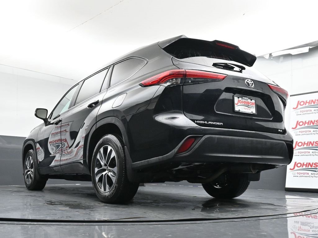 Used 2023 Toyota Highlander XLE image 43