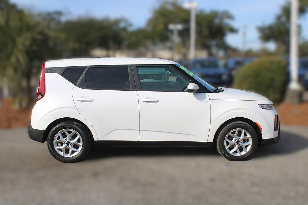 Used 2022 Kia Soul S image 5