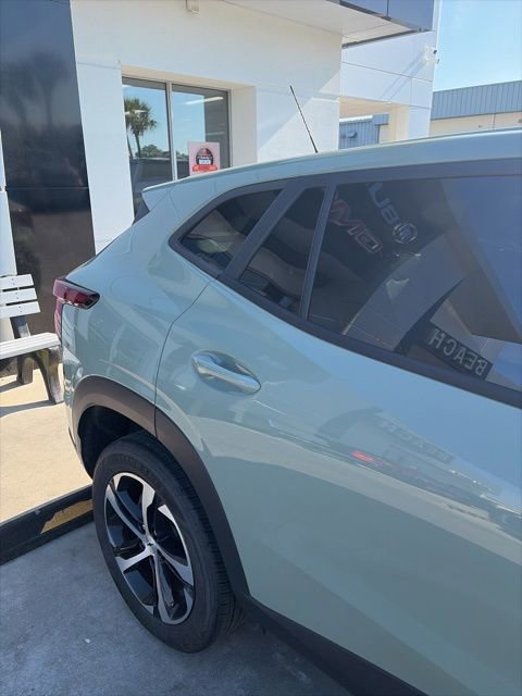 Used 2024 Chevrolet Trax RS w/ Driver Confidence Package image 3