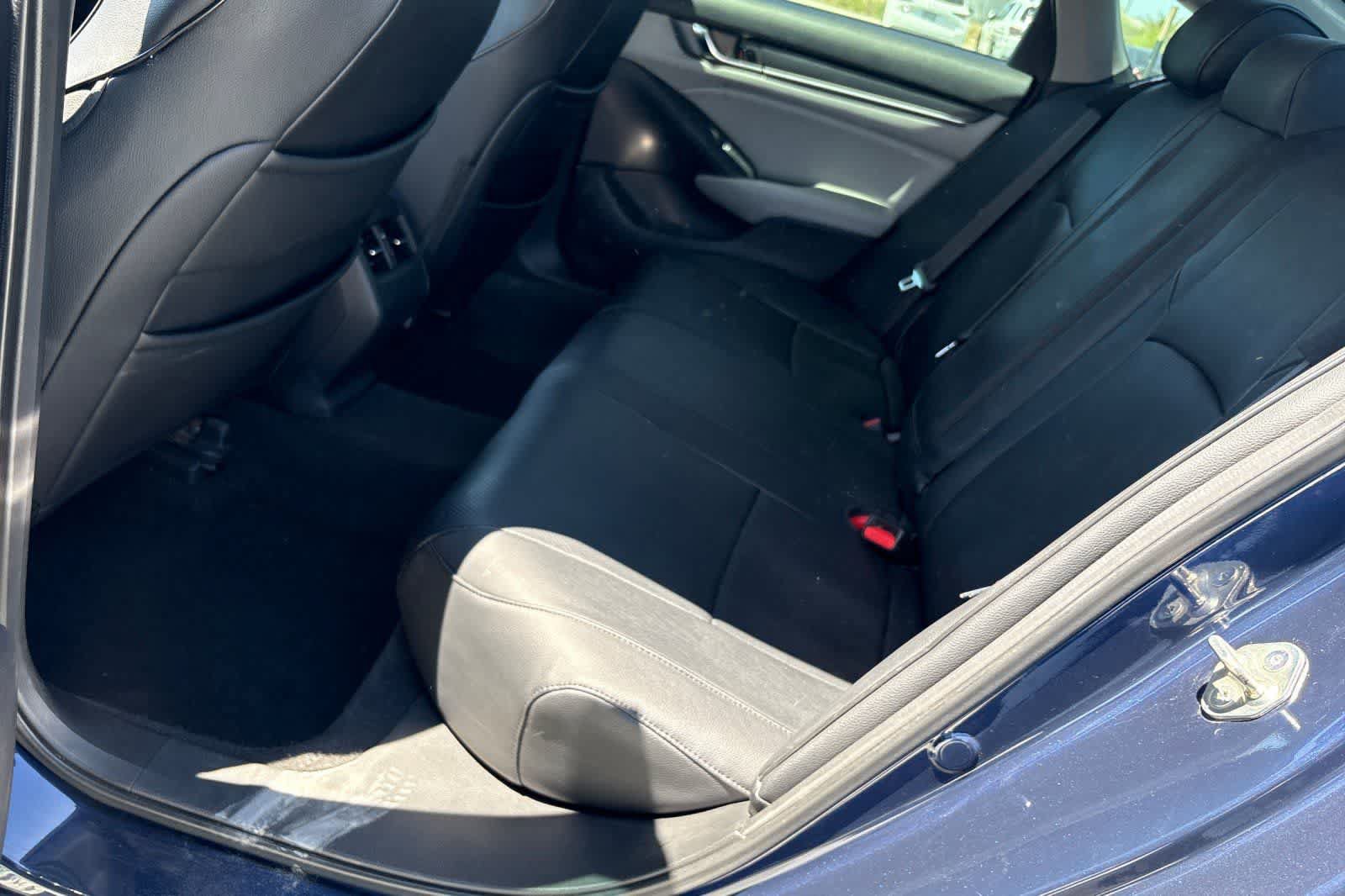 Used 2020 Honda Accord EX image 5