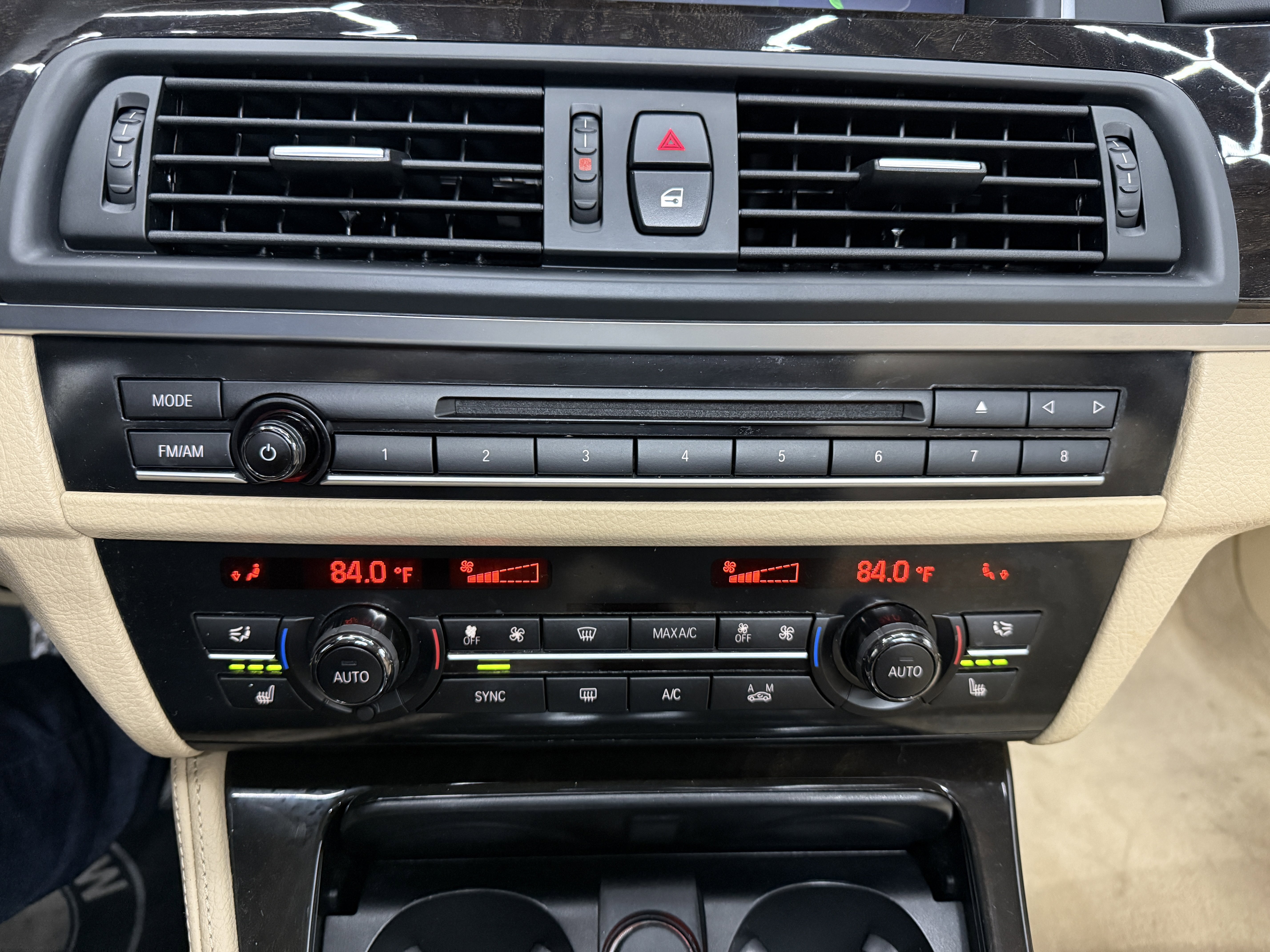 Used 2015 BMW 550i xDrive Sedan image 21