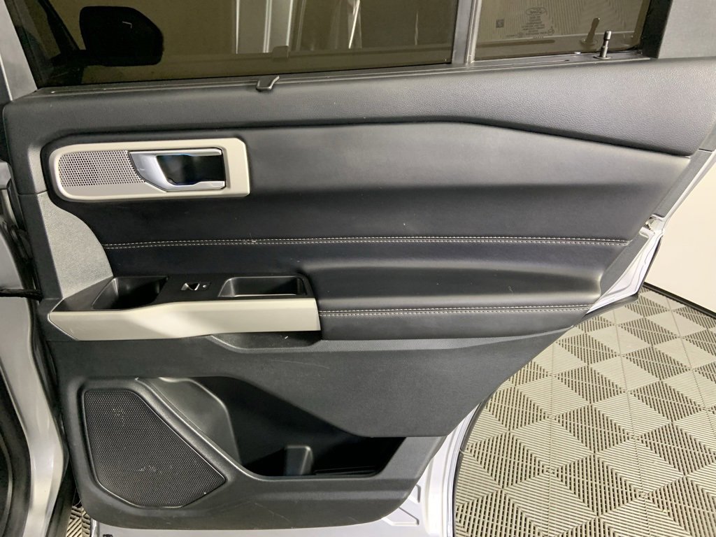 Used 2021 Ford Explorer Limited w/ Equipment Group 301A image 28