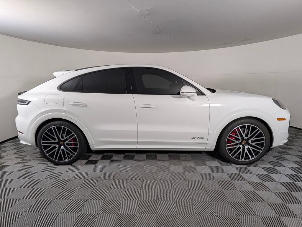 Certified 2025 Porsche Cayenne GTS AWD/4WD image 8
