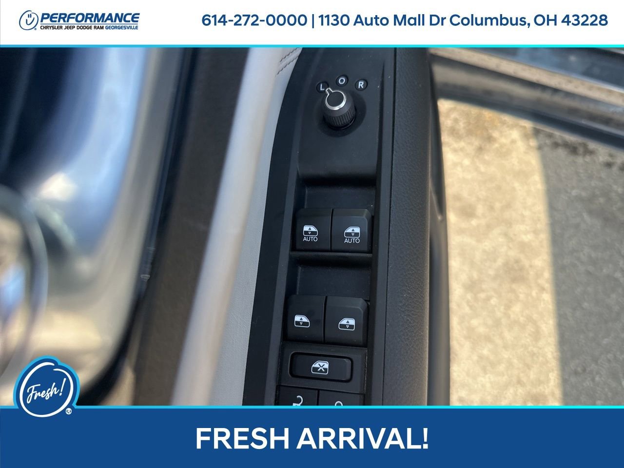Used 2023 Jeep Compass Limited image 13