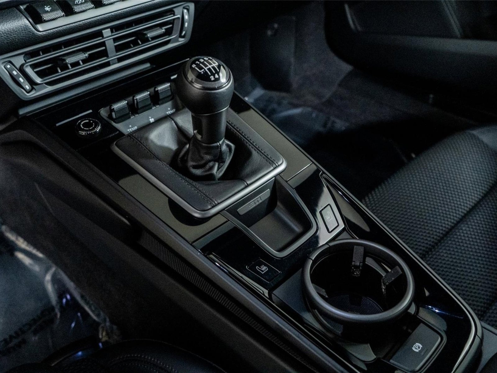 Used 2023 Porsche 911 Carrera T image 32