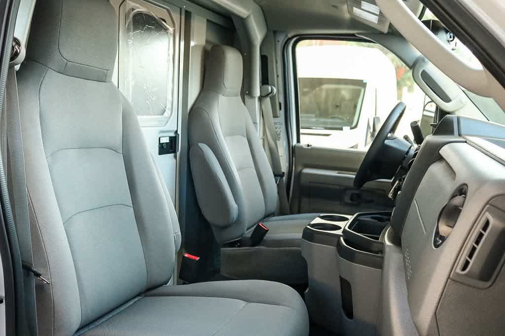 New 2026 Ford E-350 and Econoline 350 Super Duty w/ Power Equipment Group RWD image 37
