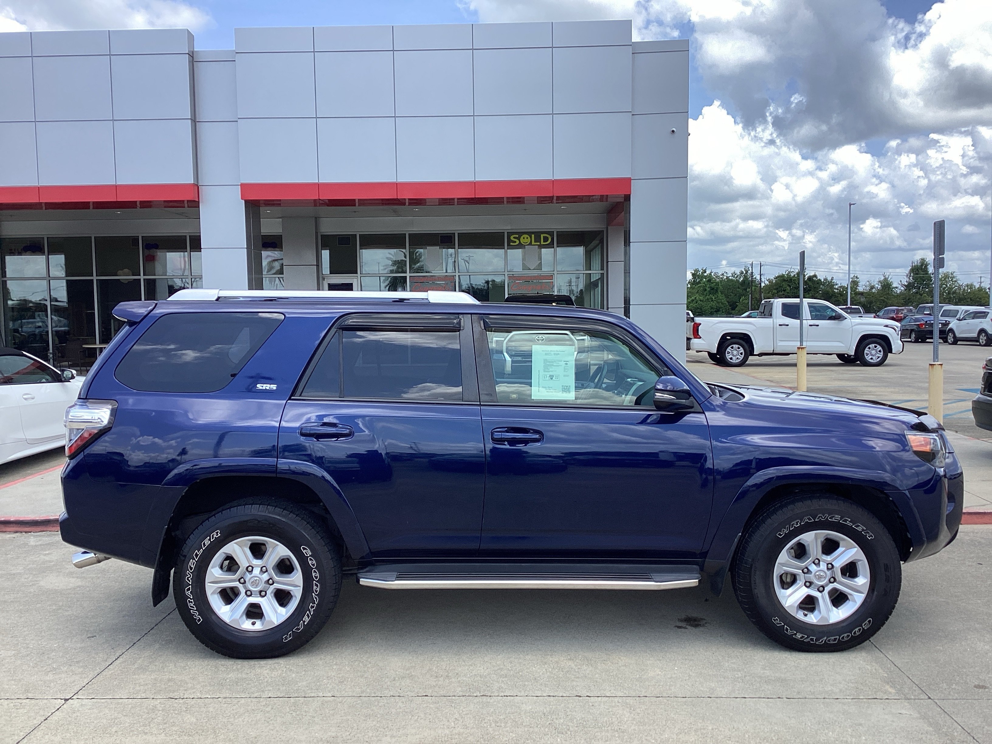 Used 2015 Toyota 4Runner SR5 Premium RWD image 8