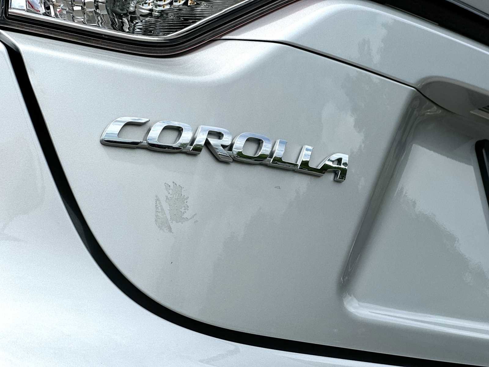 Used 2025 Toyota Corolla LE FWD image 15