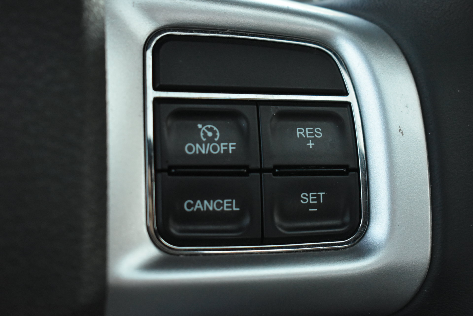 Used 2013 Dodge Challenger SXT Plus RWD image 21