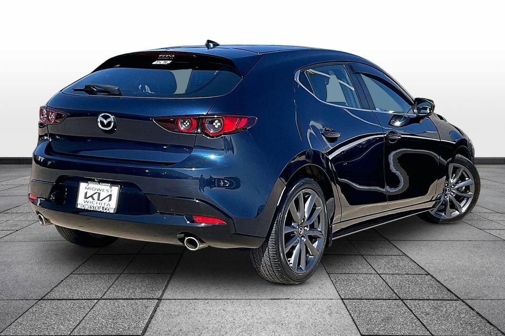 Used 2019 MAZDA MAZDA3 Hatchback w/ Preferred Package FWD image 12