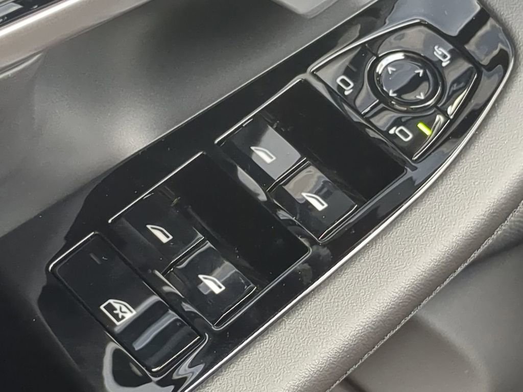 New 2026 BMW 530i w/ M Sport Package image 23