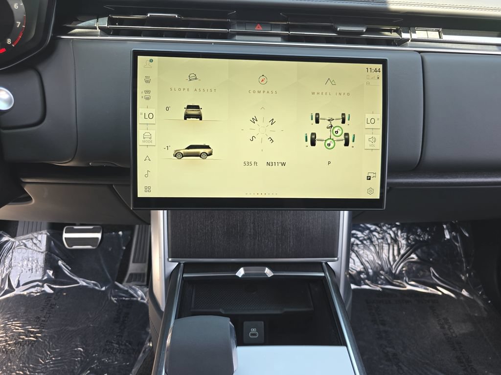 Certified 2024 Land Rover Range Rover Long Wheelbase Autobiography AWD/4WD image 25