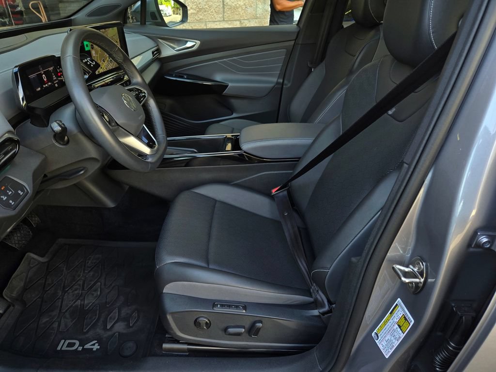 Used 2023 Volkswagen ID.4 Pro S RWD image 18