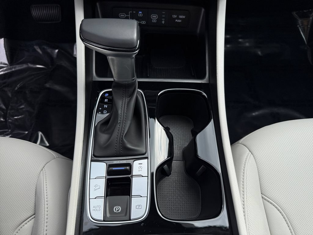 Used 2025 Hyundai Tucson SEL FWD image 19