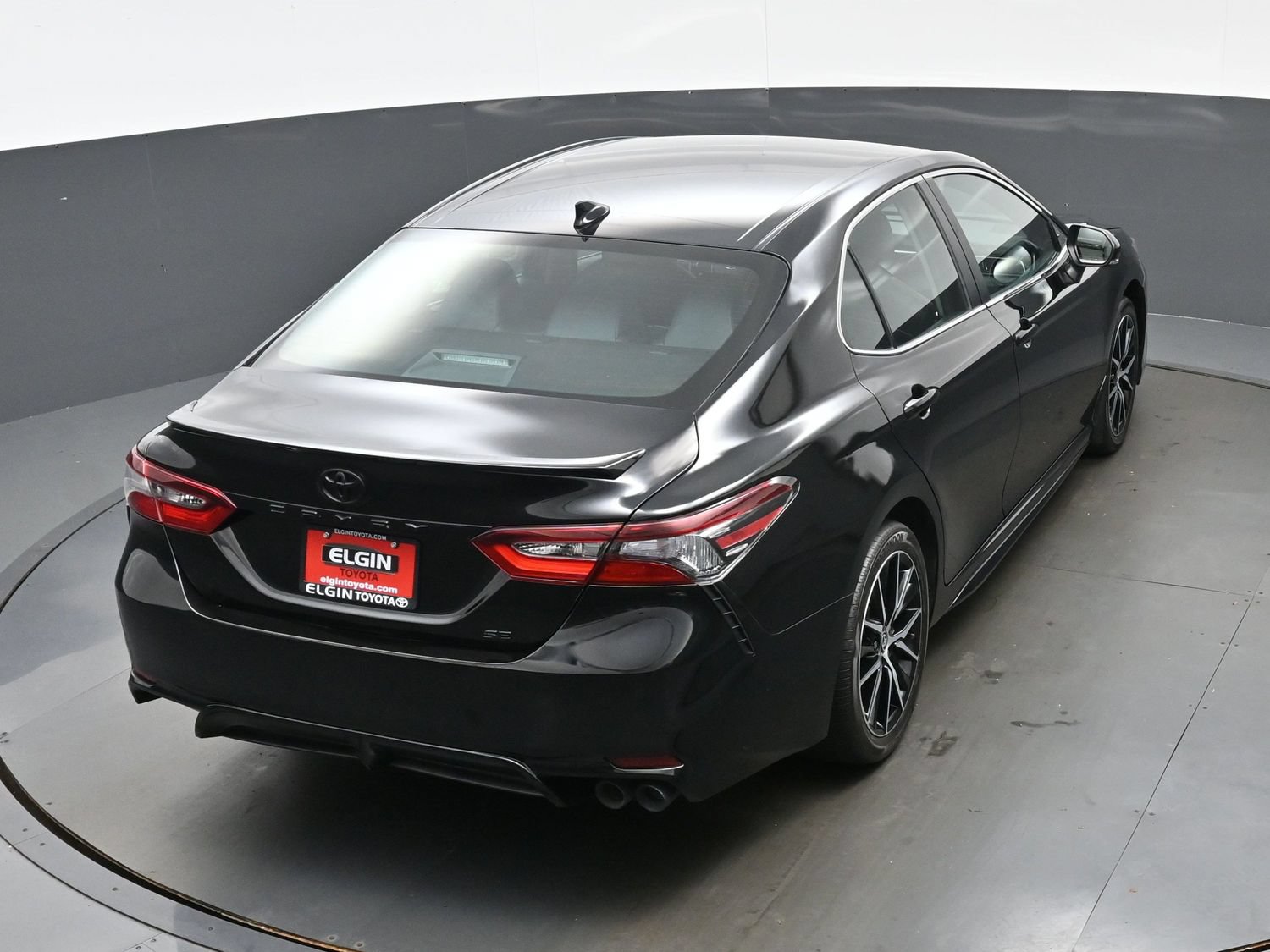 Used 2024 Toyota Camry SE FWD image 39