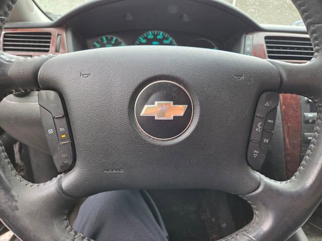 Used 2010 Chevrolet Impala LT FWD image 15