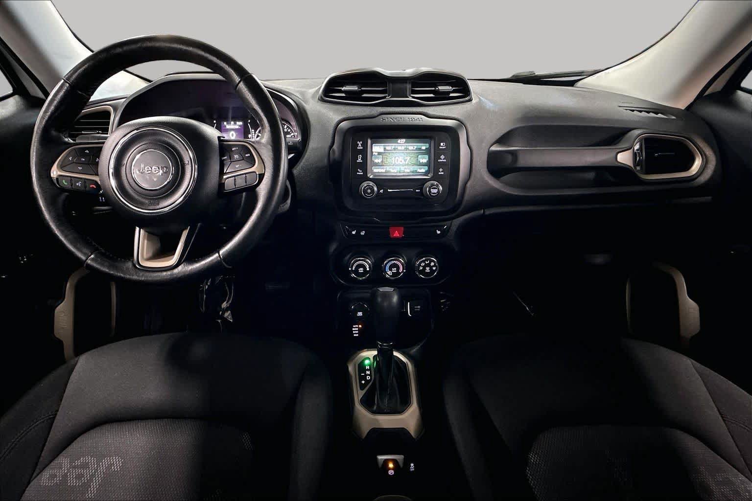 Used 2015 Jeep Renegade Latitude w/ Cold Weather Group II AWD/4WD image 15