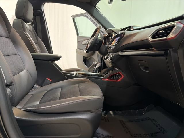 Used 2023 Chevrolet TrailBlazer RS w/ Sun and Liftgate Package image 24