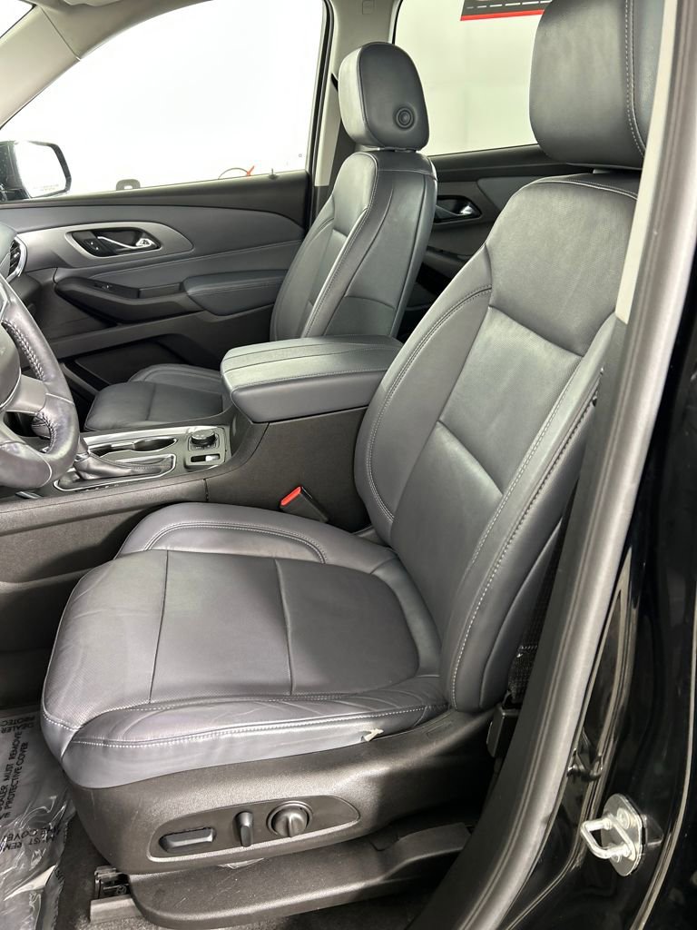 Used 2018 Chevrolet Traverse Premier w/ Driver Confidence II Package image 11